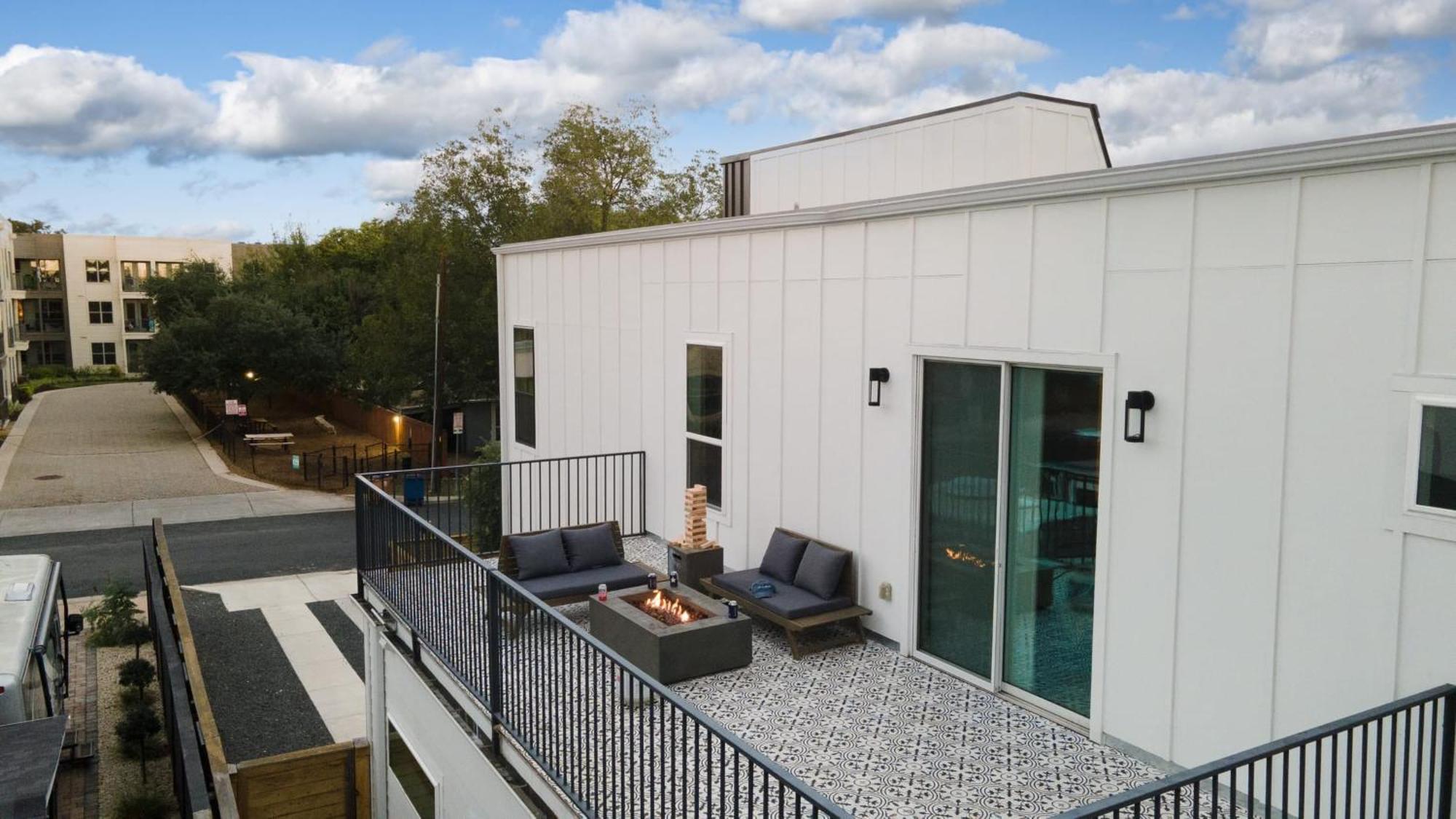 Melody By Avantstay Peloton Included Sleek Home Austin Exteriör bild